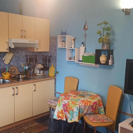 Apartmani Zute Račišće Zimmer foto