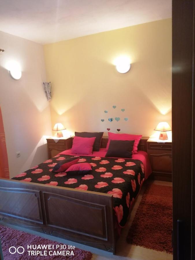 Apartmani Zute Račišće Exterior foto