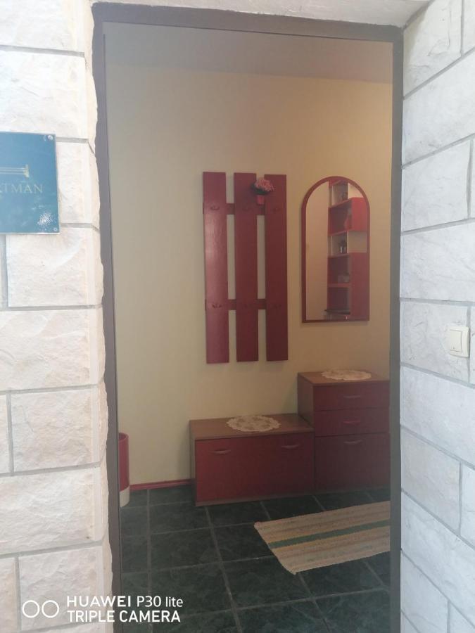Apartmani Zute Račišće Exterior foto